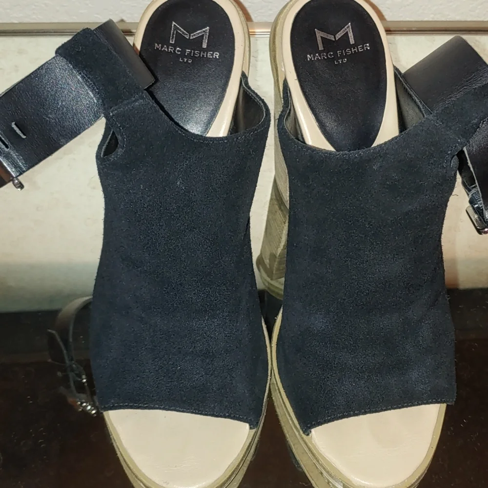 Black Women's Open-Toe Sandals - Picture 6 of 9